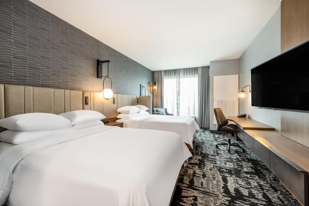 Crowne Plaza - Kearney By Ihg Hotel Exterior photo